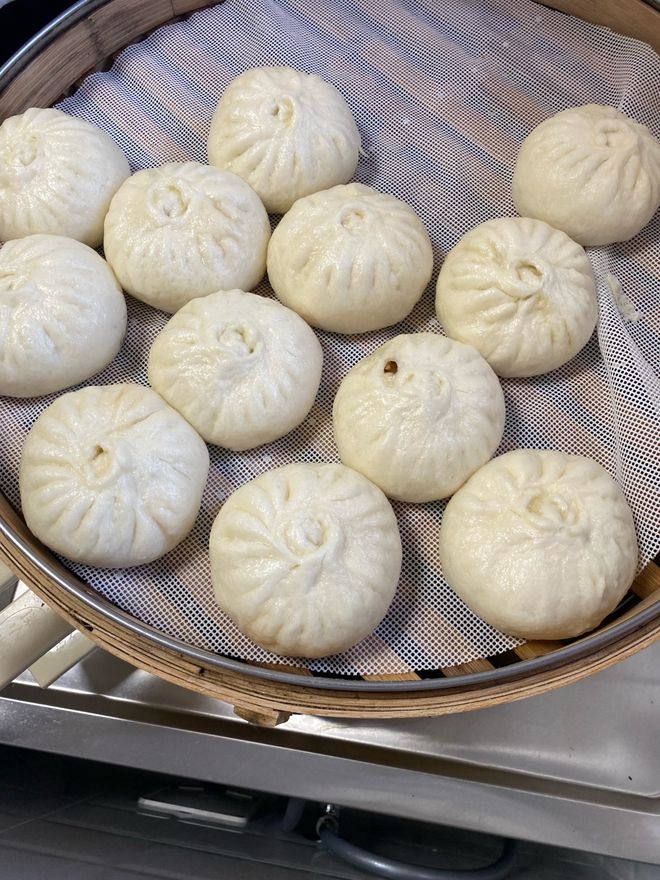 还是冷水蒸看看正确的方法！爱游戏体育蒸包子是开水蒸(图8)